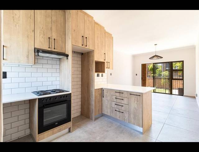 2 BEDROOM PROPERTY TO RENT IN SONSTRAAL HEIGHTS